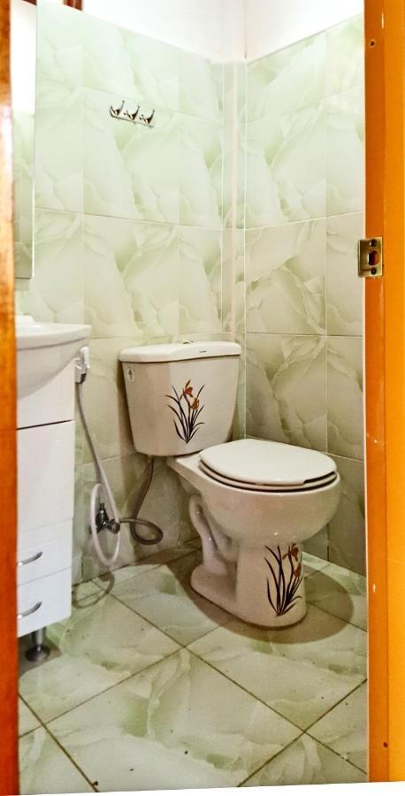 Mj Room Rental Mahogany Dauis エクステリア 写真